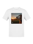 Golden Retriever Golf Sunset Scene Men's T-shirt
